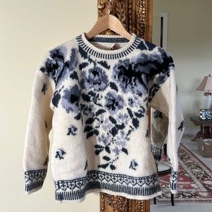 Courtney Rhodes 100% Wool Sweater Size medium Vintage Style Cream